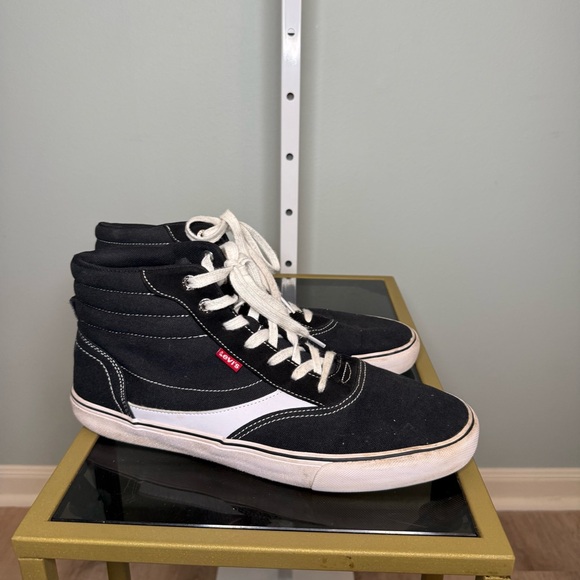 Men’s High Top Levi Sneaker Lace Up Black With White Detail Size 12 - Picture 2 of 8
